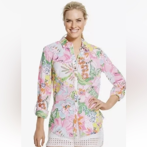 LILLY PULITZER for Target Nosey Posey Shirt Floral Print Blouse m - Picture 2 of 8